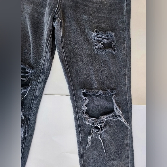 Juniors PACSUN Mom Jean Black Faded Distressed Mid Rise Cotton Jeans - Size 23 - Picture 8 of 12
